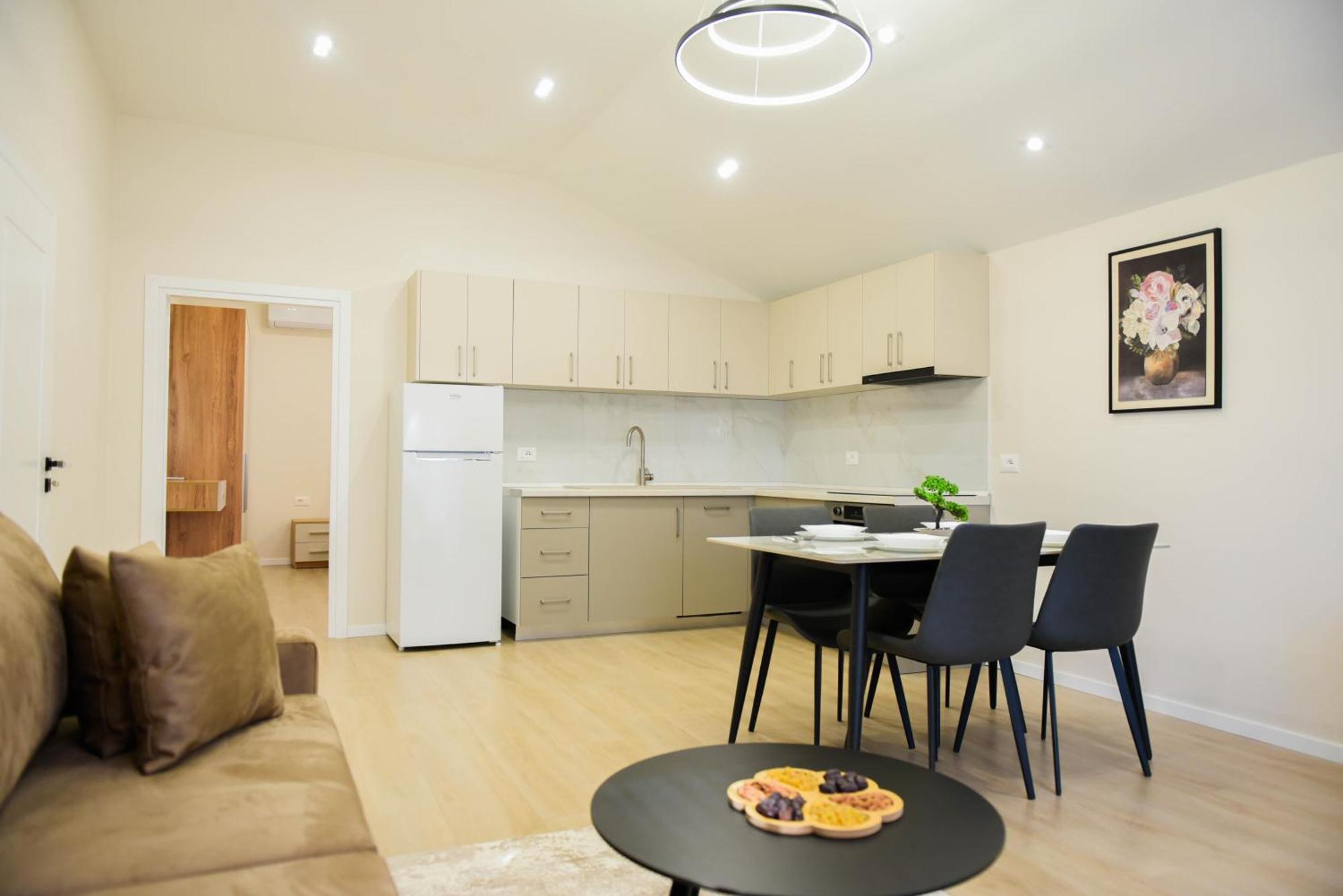 Appartement Kazazi *